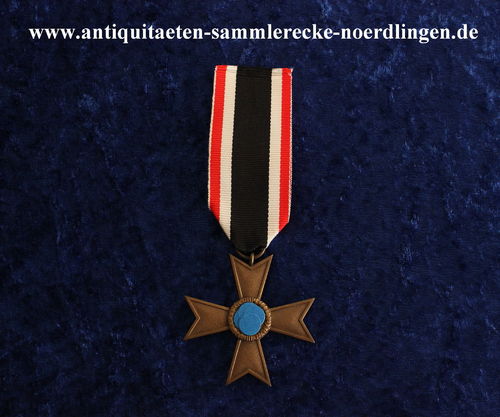 Kriegsverdienstkreuz 1939 2.Klasse ohne Schwerter am Band. Hersteller 1 im Ring eingeschlagen.