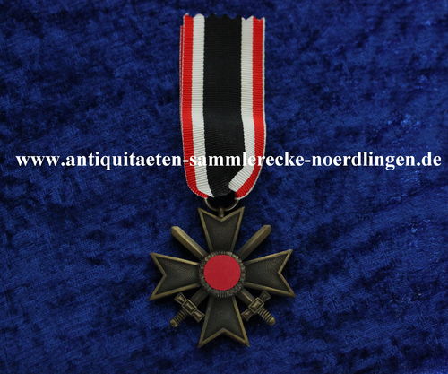 Kriegsverdienstkreuz 1939 2.Klasse m. Schwertern am Band. Unmark. KVK Carl Poellath Schrobenhausen