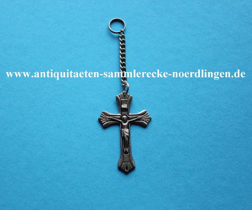 Kruzifix aus Metall in Lazarus-Kreuz (Kleeblattkreuz) Form Schlüsselanhänger mit Kette und Schlüssel